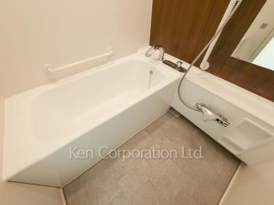 Bath ※Photo of the same layout on 3 floor. Decoration and fixture may differ.