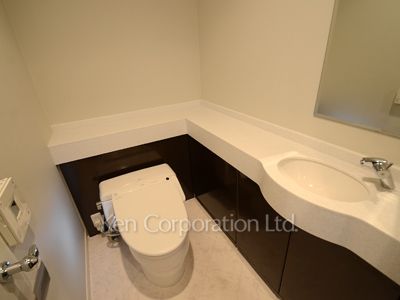 Lavatory ※Photo of the same layout on 21 floor. Decoration and fixture may differ.
