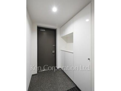 Entrance ※Photo of the same layout on 15 floor. Decoration and fixture may differ.