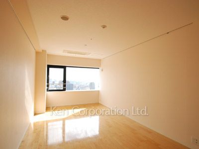 Living-Dining ※Photo of the same layout on 12 floor. Decoration and fixture may differ.