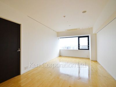 Living-Dining ※Photo of the same layout on 10 floor. Decoration and fixture may differ.