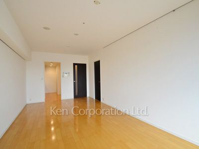 Living-Dining ※Photo of the same layout on 10 floor. Decoration and fixture may differ.