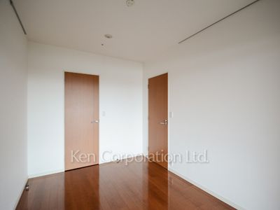Bedroom ※Photo of the same layout on 9 floor. Decoration and fixture may differ.