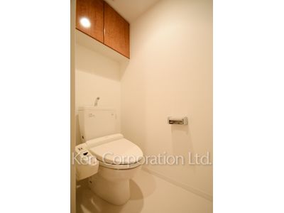 Lavatory ※Photo of the same layout on 9 floor. Decoration and fixture may differ.