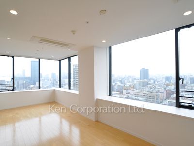Living-Dining ※Photo of the same layout on 17 floor. Decoration and fixture may differ.