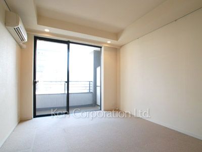 Bedroom ※Photo of the same layout on 3 floor. Decoration and fixture may differ.