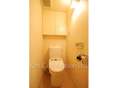 Lavatory ※Photo of the same layout on 3 floor. Decoration and fixture may differ.
