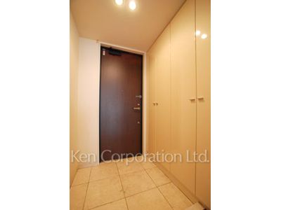 Entrance ※Photo of the same layout on 3 floor. Decoration and fixture may differ.