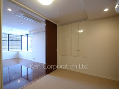 Bedroom ※Photo of the same layout on 12 floor. Decoration and fixture may differ.