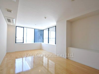 Living-Dining ※Photo of the same layout on 14 floor. Decoration and fixture may differ.