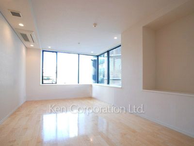 Living-Dining ※Photo of the same layout on 2 floor. Decoration and fixture may differ.