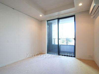 Bedroom ※Photo of the same layout on 2 floor. Decoration and fixture may differ.