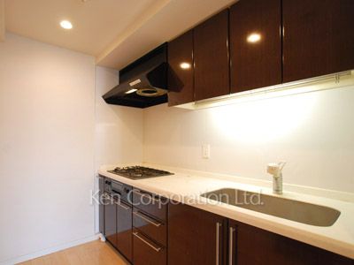 Kitchen ※Photo of the same layout on 2 floor. Decoration and fixture may differ.