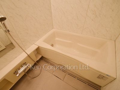 Bath ※Photo of the same layout on 3 floor. Decoration and fixture may differ.