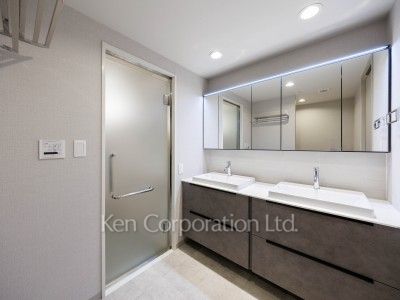 Powder Room