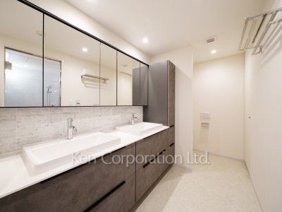 Powder Room