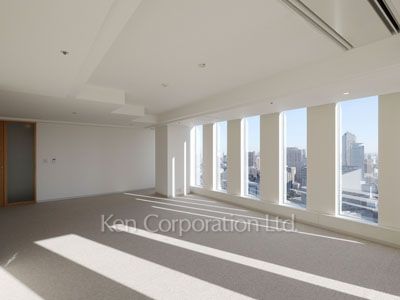 Living-Dining ※Photo of the same layout on 35 floor. Decoration and fixture may differ.