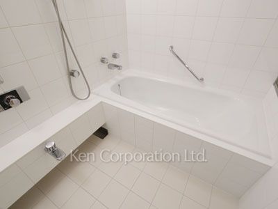 Bath ※Photo of the same layout on 35 floor. Decoration and fixture may differ.