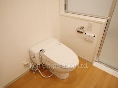 Lavatory ※Photo of the same layout on 33 floor. Decoration and fixture may differ.