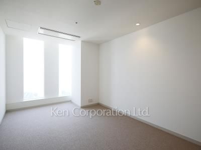 Bedroom ※Photo of the same layout on 33 floor. Decoration and fixture may differ.
