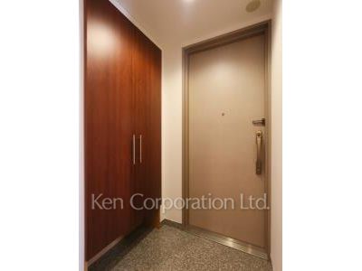 Entrance ※Photo of the same layout on 21 floor. Decoration and fixture may differ.