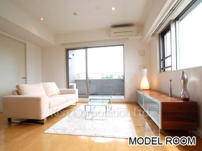 Living-Dining ※Photo of the same layout on 6 floor. Decoration and fixture may differ.