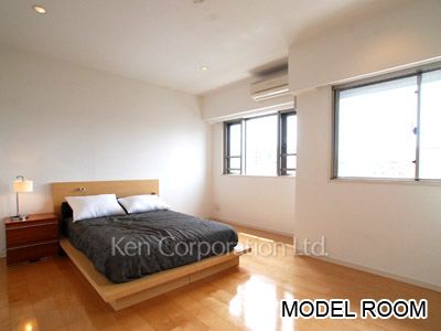 Bedroom ※Photo of the same layout on 6 floor. Decoration and fixture may differ.