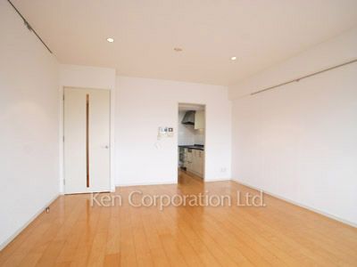 Living-Dining ※Photo of the same layout on 6 floor. Decoration and fixture may differ.
