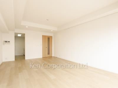 Living-Dining ※Photo of the same layout on 38 floor. Decoration and fixture may differ.