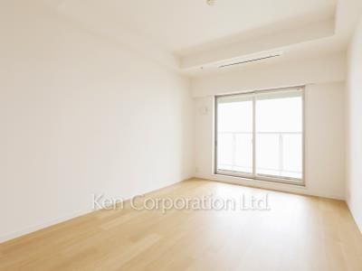 Bedroom ※Photo of the same layout on 38 floor. Decoration and fixture may differ.