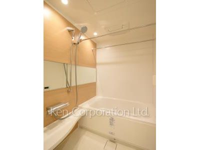 Bath ※Photo of the same layout on 36 floor. Decoration and fixture may differ.