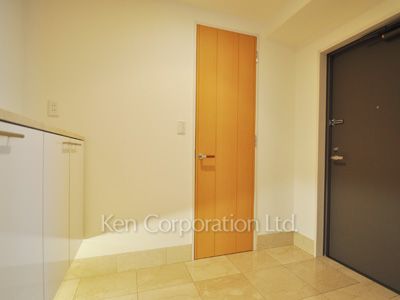 Entrance ※Photo of the same layout on 38 floor. Decoration and fixture may differ.