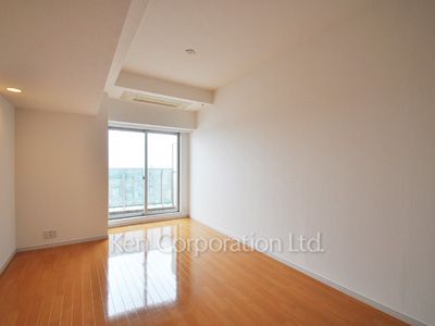 Bedroom ※Photo of the same layout on 38 floor. Decoration and fixture may differ.