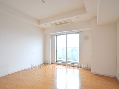Bedroom ※Photo of the same layout on 33 floor. Decoration and fixture may differ.