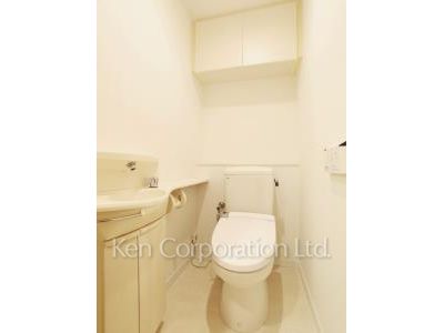 Lavatory ※Photo of the same layout on 37 floor. Decoration and fixture may differ.