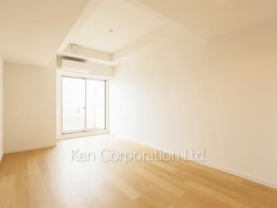 Bedroom ※Photo of the same layout on 37 floor. Decoration and fixture may differ.