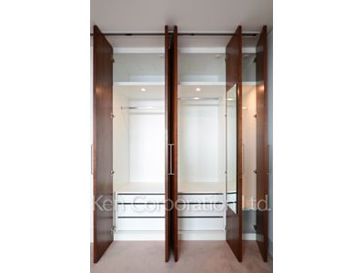 Closet ※Photo of the same layout on 29 floor. Decoration and fixture may differ.