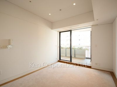 Bedroom ※Photo of the same layout on 9 floor. Decoration and fixture may differ.