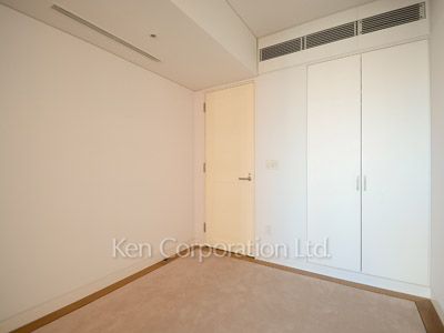 Bedroom ※Photo of the same layout on 9 floor. Decoration and fixture may differ.