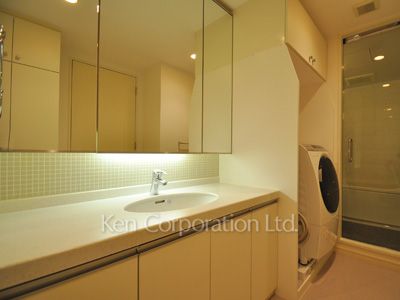 Powder Room