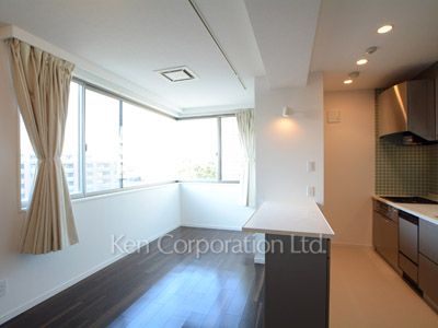 Living-Dining ※Photo of the same layout on 5 floor. Decoration and fixture may differ.
