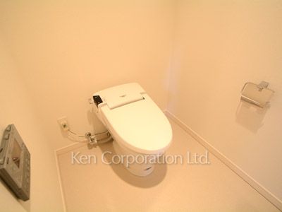 Lavatory ※Photo of the same layout on 5 floor. Decoration and fixture may differ.