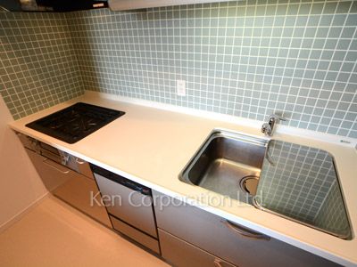 Kitchen ※Photo of the same layout on 5 floor. Decoration and fixture may differ.