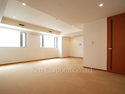 Living-Dining ※Photo of the same layout on 4 floor. Decoration and fixture may differ.