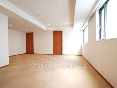 Living-Dining ※Photo of the same layout on 4 floor. Decoration and fixture may differ.