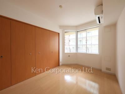 Bedroom ※Photo of the same layout on 5 floor. Decoration and fixture may differ.
