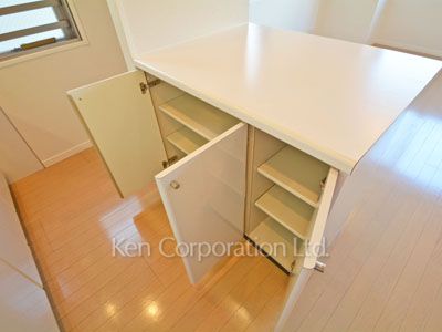 Closet ※Photo of the same layout on 4 floor. Decoration and fixture may differ.