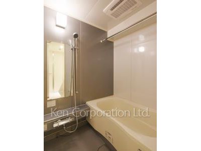 Bath ※Photo of the same layout on 6 floor. Decoration and fixture may differ.
