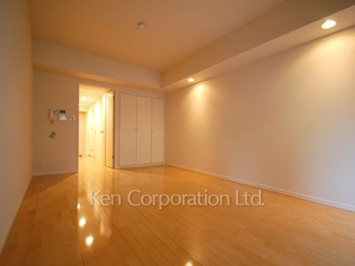 Living-Dining ※Photo of the same layout on 6 floor. Decoration and fixture may differ.