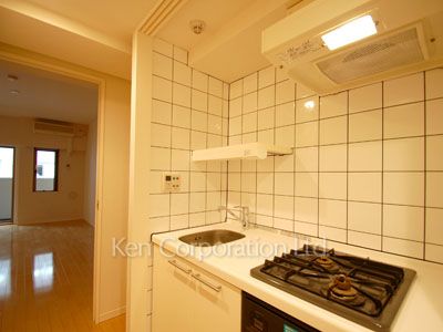 Kitchen ※Photo of the same layout on 6 floor. Decoration and fixture may differ.